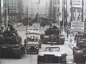 Чекпойнт Чарли (Checkpoint Charlie), фото 1